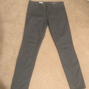 Gray Gap skinny/straight jeans with flower detail